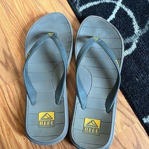 Reef men’s flip flops